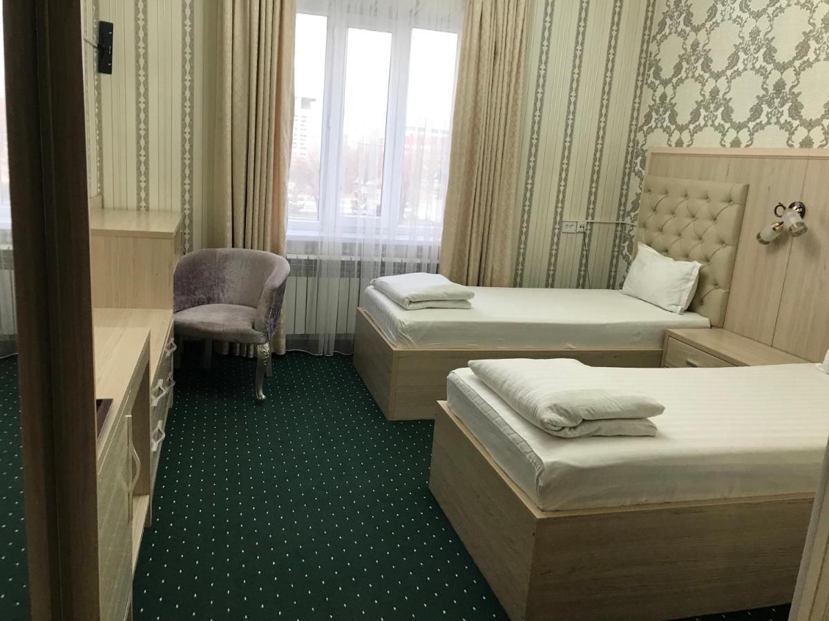 Emir Plaza Hotel Turkistan Buitenkant foto